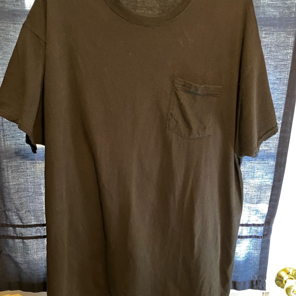 Hanes Black Short Sleeve Men's pocket Tee xl